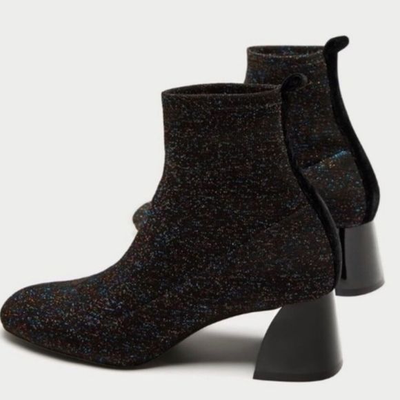 Zara blogger’s favorite Glitter Boots with Velvet Detail Sz 7.5 - Picture 1 of 5